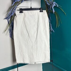 Chic White Pencil Skirt